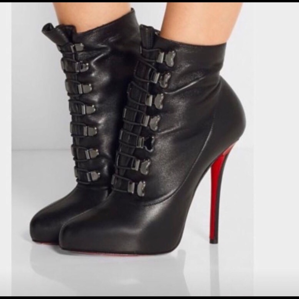 Christian Louboutin Troopista booties!!
